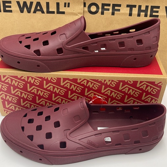 Vans Men’s Slip-On Trk Tawny Port
VN0A5HF8TWP
Sneakers - Picture 2 of 16